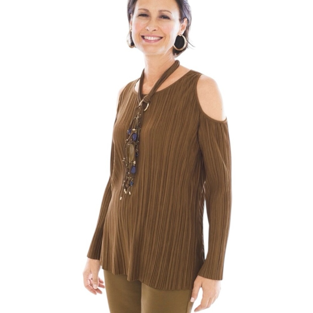 Chico’s Pleated Faux Suede Cold Shoulder Blouse Size 0 Chic Textured Top